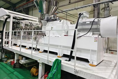 Ба кор андохтани бомуваффақияти хатти экструзияи варақаҳои ороишии GAG дар Кореяи Ҷанубӣ